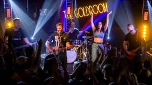 Travellers in Albany WA experiencing live music at Six Degrees, a central accommodation and dining hotspot on Stirling Terrace