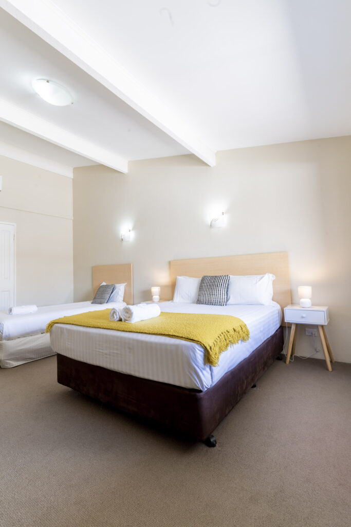 Albany accommodation at Six Degrees featuring central location and modern rooms